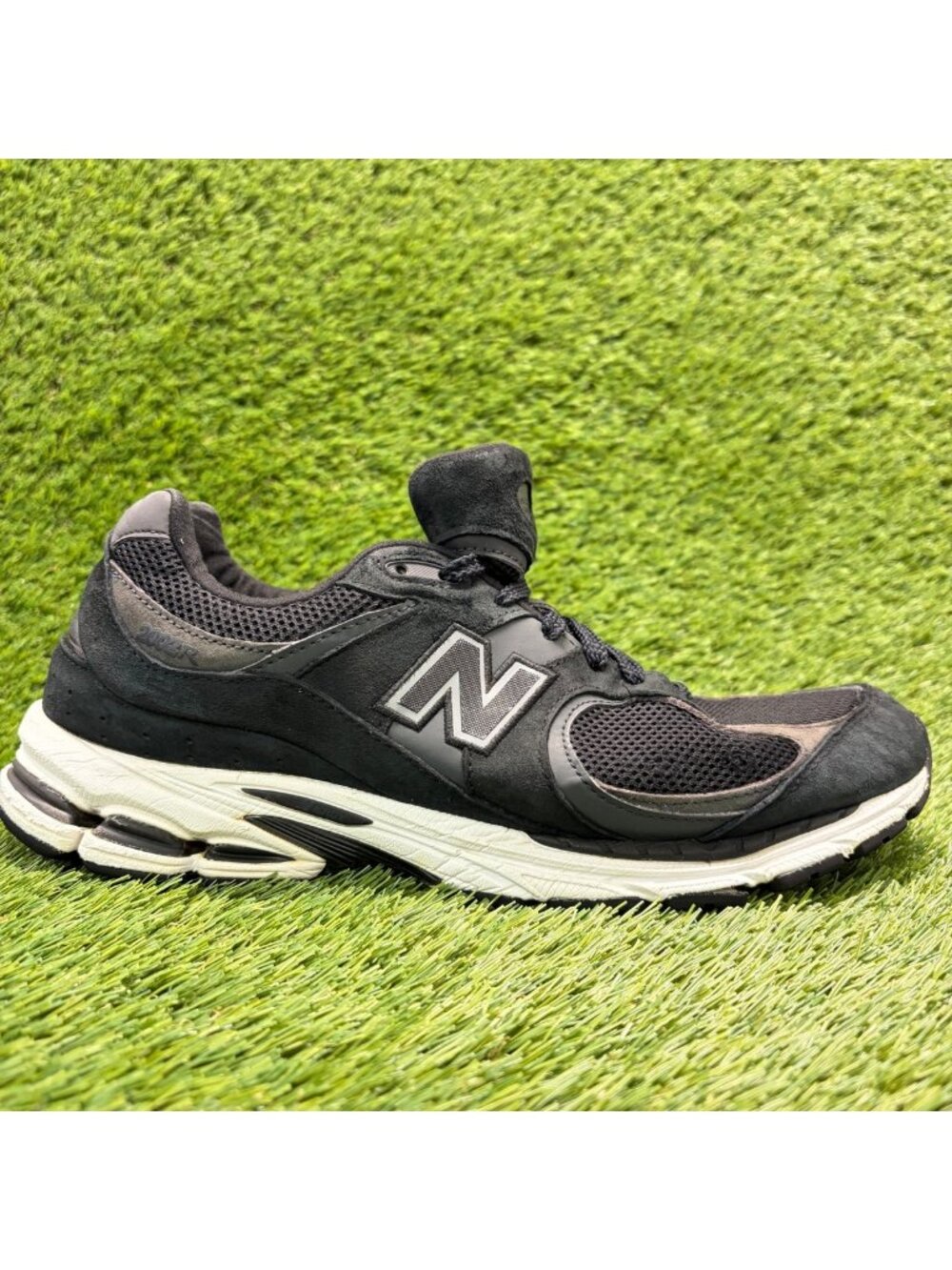 New Balance 2002R Mens Size 12 Black White Athletic Running Shoes Sneakers